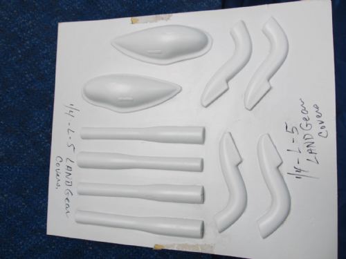 Stinson L-5 Cowl 2 scales with Vac formed Strut covers and exhause Stubs