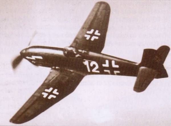 Heinkel He-100 D-1 (2 scales)